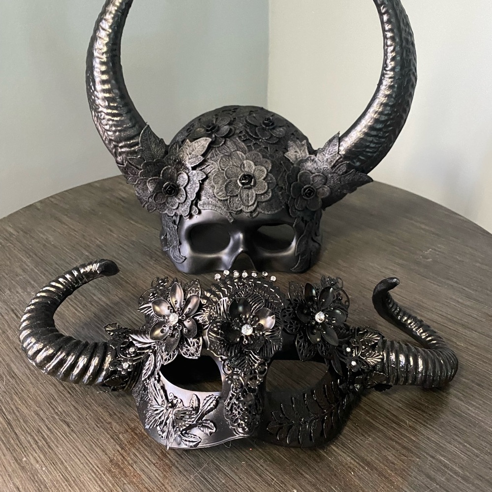 Black Floral Skull Masquerade Mask Set